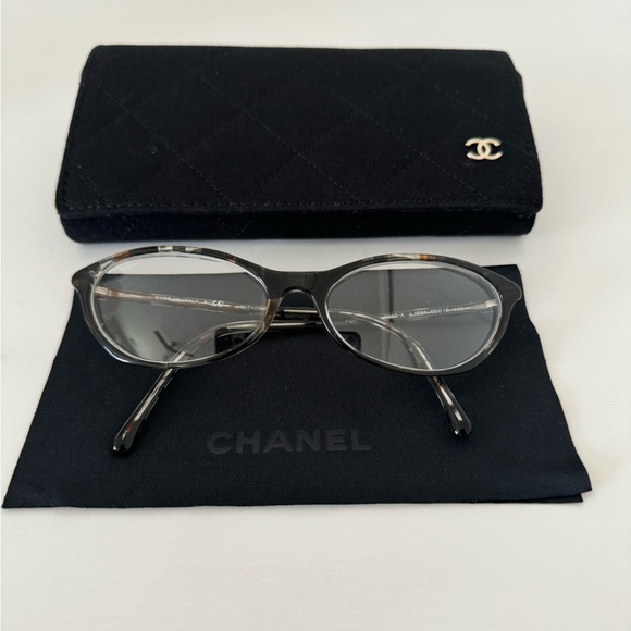 EYEGLASSES - Picture 9 of 9